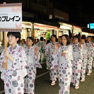 今年は約100名の有志が参加しました