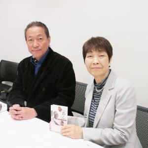 左：小説「あん」原作者　ドリアン助川さん　右：副社長